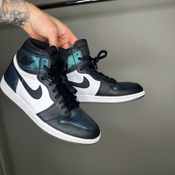 Jordan Other - Jordan 1 High OG Chameleons size 11